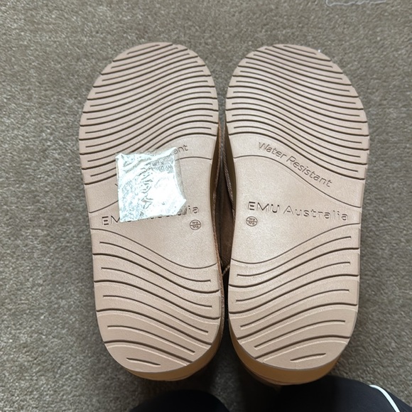 Brand New Emu Foy Flatform Micro Boots - Picture 6 of 7